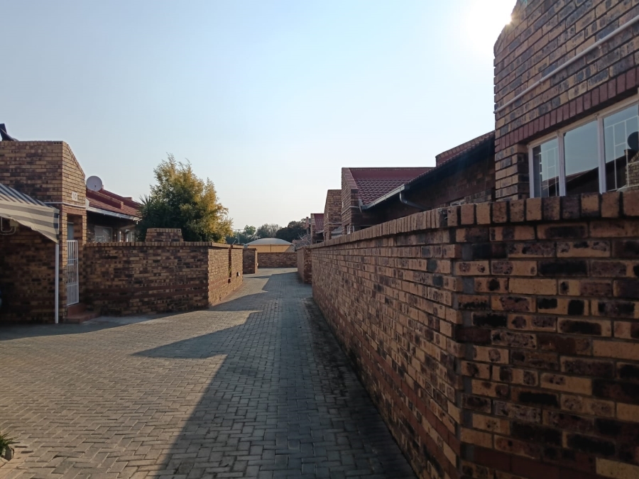 To Let 3 Bedroom Property for Rent in Hospitaalpark Free State